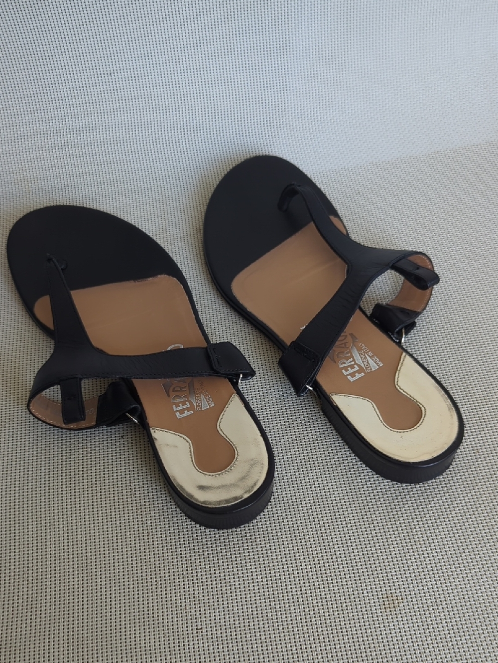 Salvatore Ferragamo Designer Leather T-Strap Sandals with Tan Insole Size 7 B